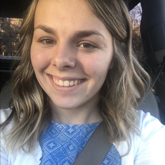 Meet the Posher Other - Meet your Posher, Abigail